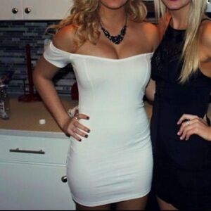 Tobi White Off-the-Shoulder Bodycon Mini Dress Size Medium